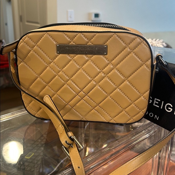 Kurt Geiger Brixton Quilted Camel Camera Bag 8.75”x 6.25”x 2.5” NWOT & Dust Bag - Picture 5 of 6
